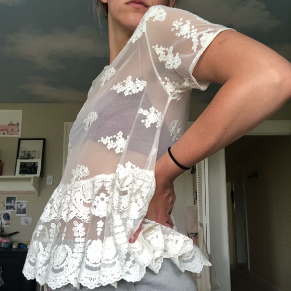 Kimchi Blue Cream Sheer Floral Lace Baby Doll Tee - Picture 6 of 7